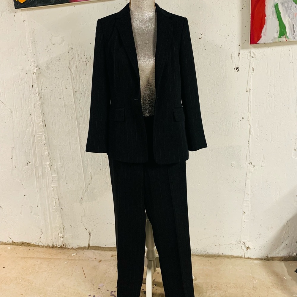 Charter Club woman’s suit